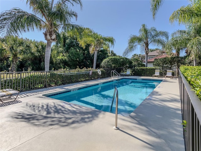 view of swimming pool