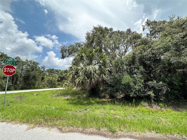 Listing photo 2 for Jeming Rd, North Port FL 34286