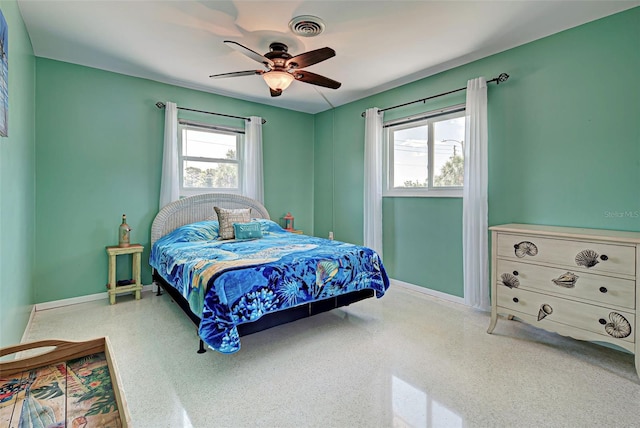 bedroom with ceiling fan