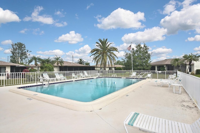 view of swimming pool featuring a patio