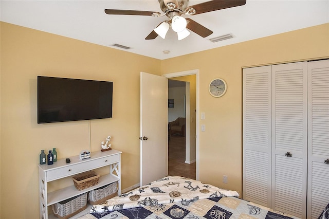 bedroom featuring a closet and ceiling fan