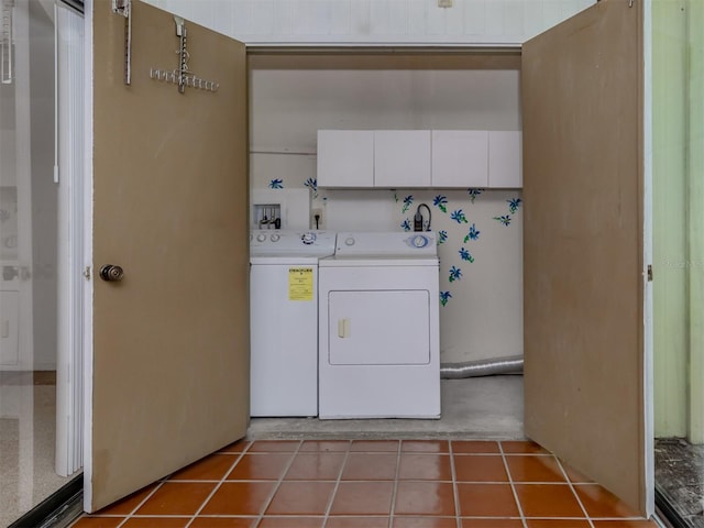 washroom featuring light tile patterned flooring and independent washer and dryer