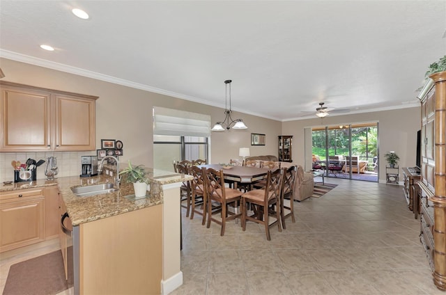 dining area featuring recessed lighting, ceiling fan, crown molding, and light tile patterned flooring