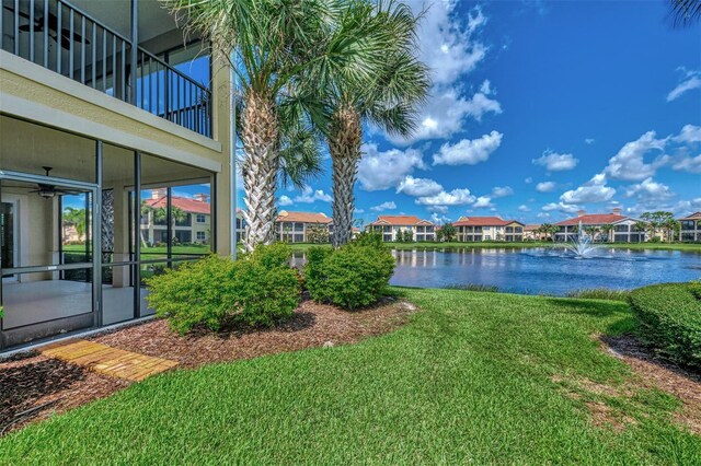 view of yard featuring a water view