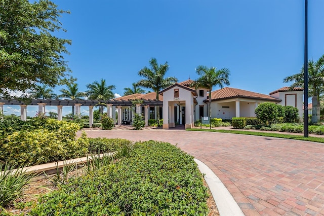 view of mediterranean / spanish-style home