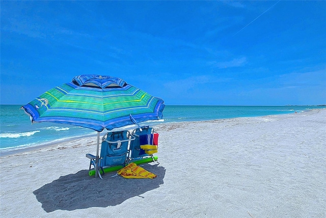 3485 Roslyn Rd, Venice, FL 34293 - water view featuring local beach