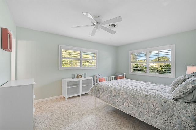 bedroom with ceiling fan