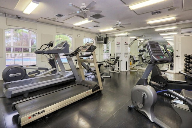 exercise room featuring ceiling fan