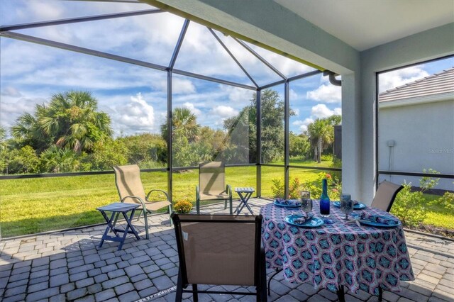 view of sunroom / solarium