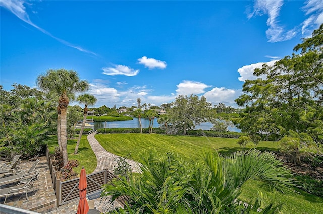 view of yard featuring a water view