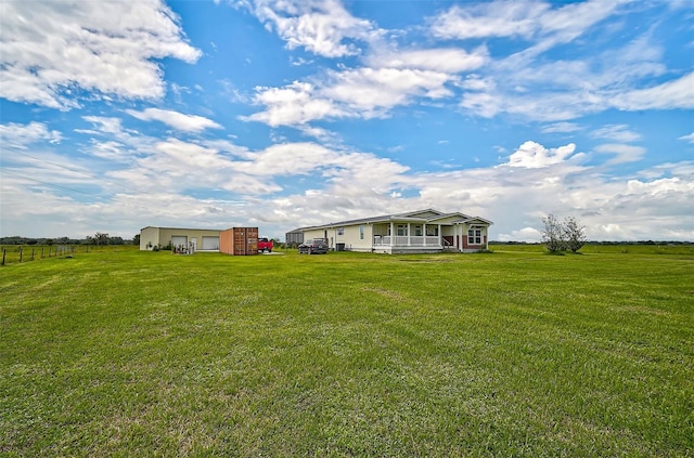 view of yard featuring a rural view