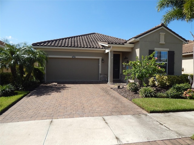 view of front of house featuring a garage