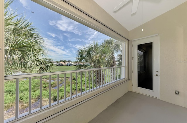 balcony featuring ceiling fan