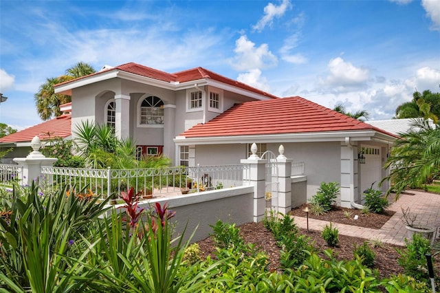 view of mediterranean / spanish-style home