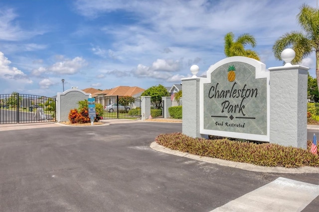 view of community / neighborhood sign