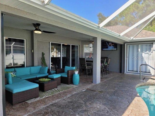 view of patio / terrace with outdoor lounge area and ceiling fan