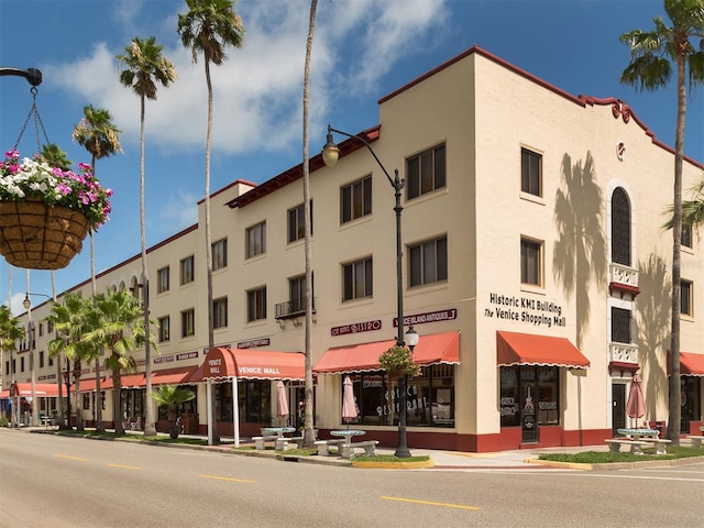 view of building exterior