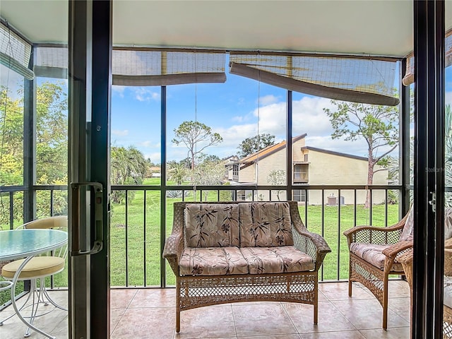 view of sunroom / solarium