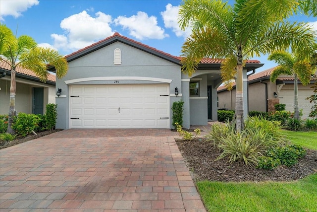 view of front facade featuring a garage