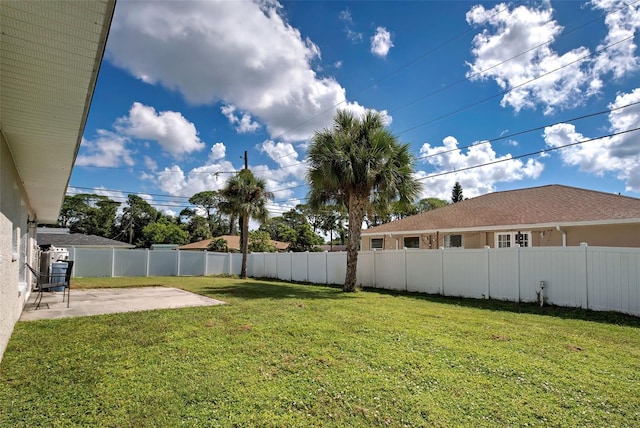 view of yard with a patio