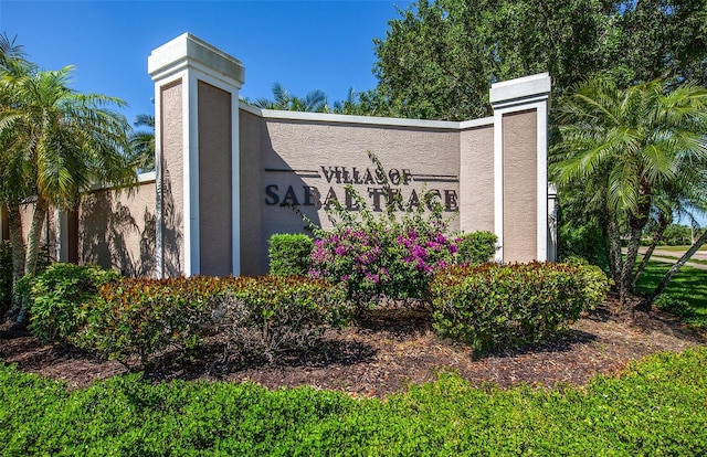 view of community / neighborhood sign