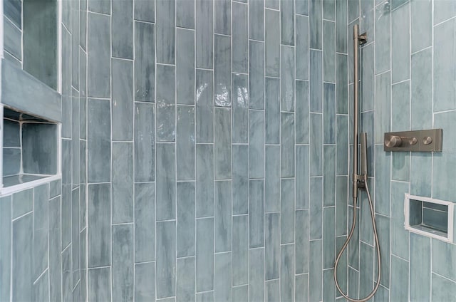 details featuring a tile shower