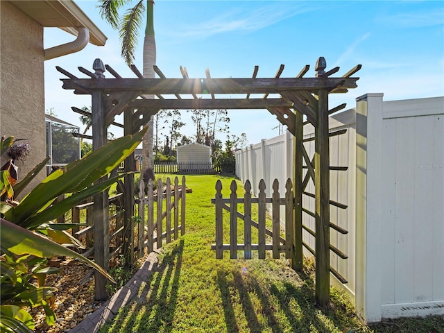 view of yard with a pergola