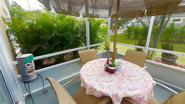 view of sunroom / solarium