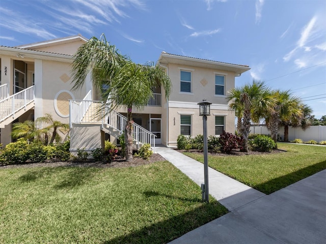 view of front of house with a front yard