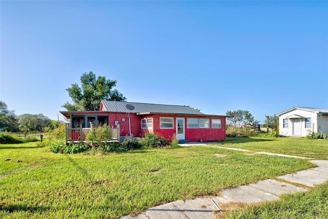 view of front of house with a front yard