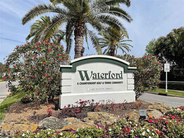 view of community / neighborhood sign