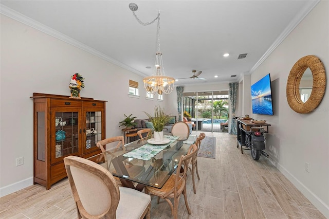 dining space featuring ornamental molding, light hardwood / wood-style floors, and ceiling fan