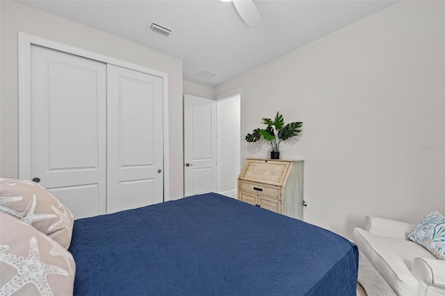 bedroom featuring a closet and ceiling fan