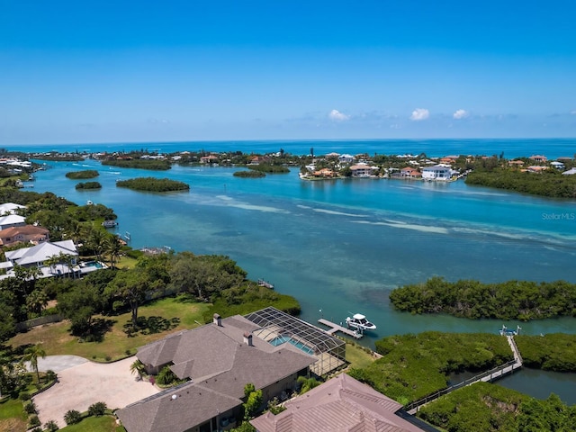 bird's eye view featuring a water view