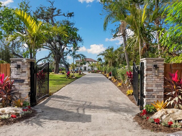1109 Bayshore Rd, Nokomis, FL 34275 - view of gate