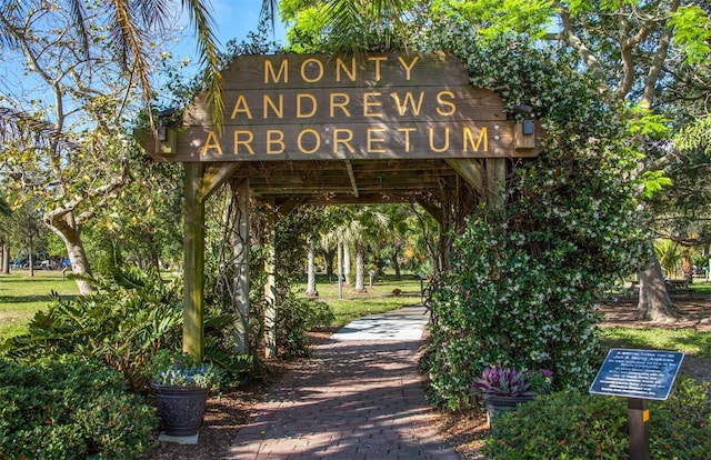 649 Crossfield Cir Unit 10, Venice, FL 34293 - surrounding community featuring a carport