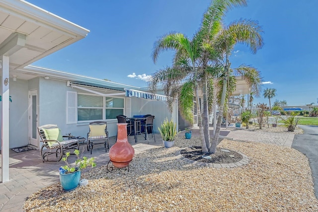 view of yard with a patio