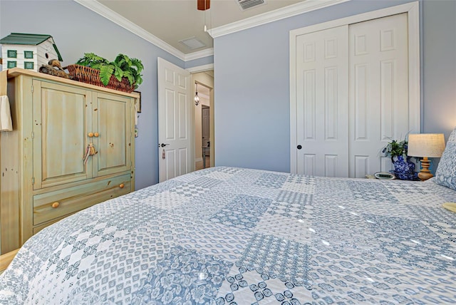 bedroom featuring ceiling fan, a closet, and ornamental molding