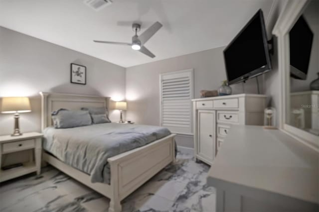 bedroom with ceiling fan