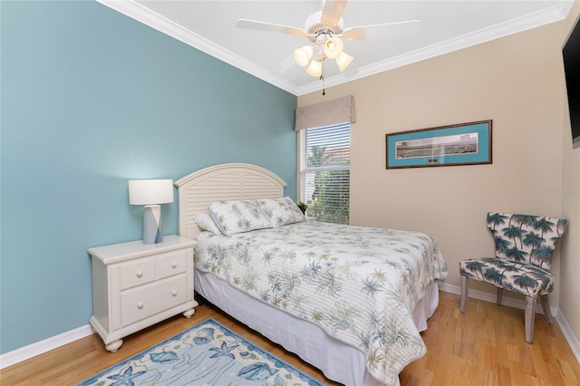 105 Treviso Ct, North Venice, FL 34275 - bedroom with crown molding, light wood-style flooring, baseboards, and ceiling fan