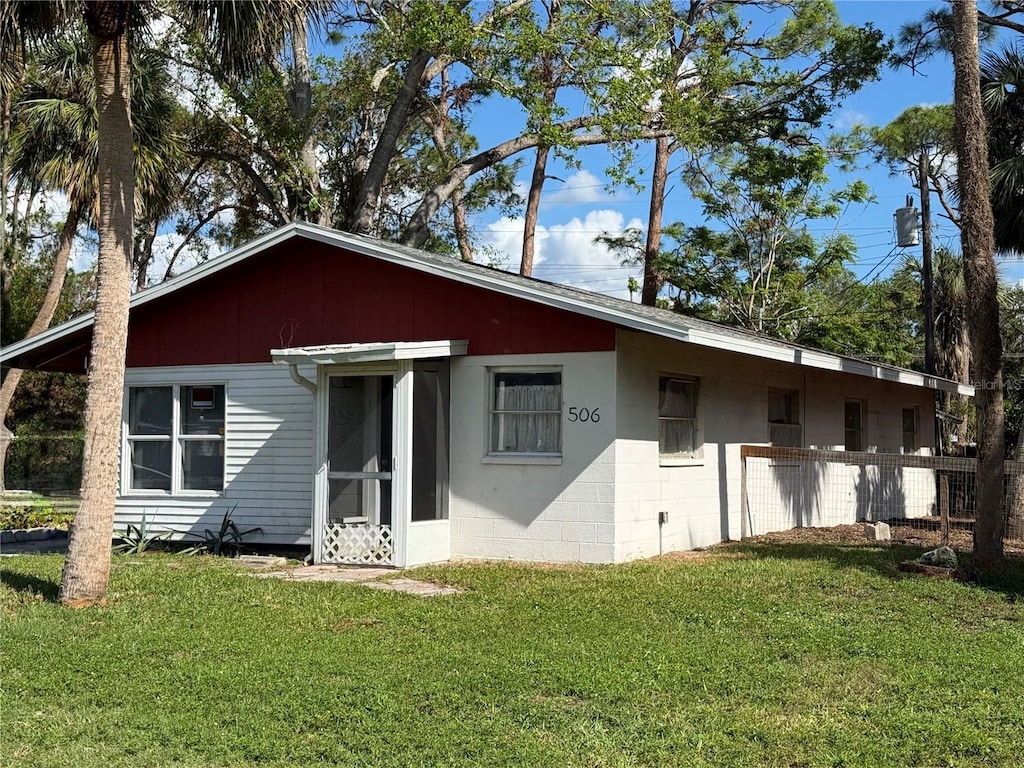 view of front of home with a front yard