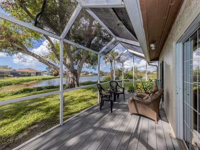 1141 Sleepy Hollow Ct, Venice, FL 34285 - sunroom with a water view
