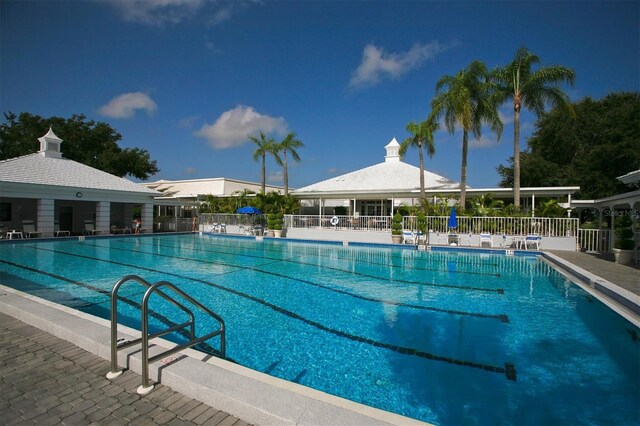 815 Montrose Dr Unit 103, Venice, FL 34293 - community pool with fence