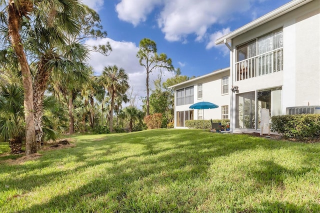815 Montrose Dr Unit 103, Venice, FL 34293 - view of grassy yard