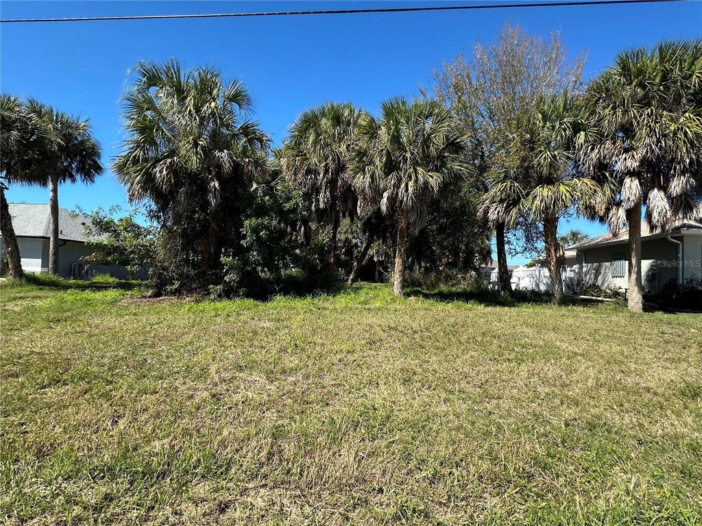 53 Long Meadow Ln, Rotonda West, FL 33947