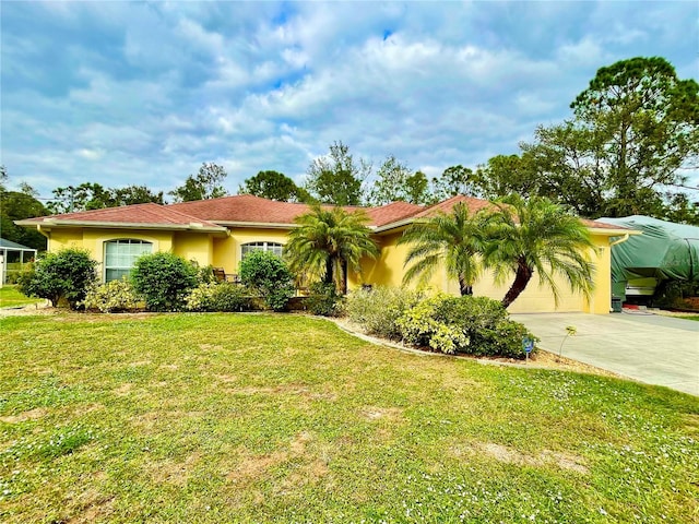 view of front of house with a front lawn