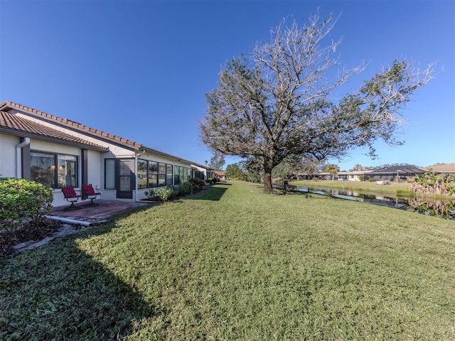 view of yard featuring a patio