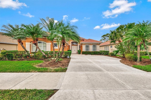 view of mediterranean / spanish-style home