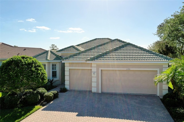 view of front of house with a garage