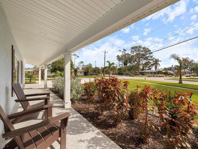 842 Nokomis Ave S, Venice, FL 34285 - view of covered porch